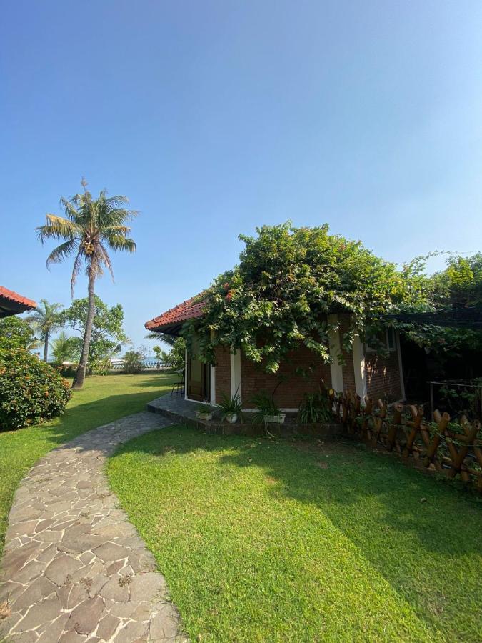 Jepara Marina Beach Bungalows Εξωτερικό φωτογραφία