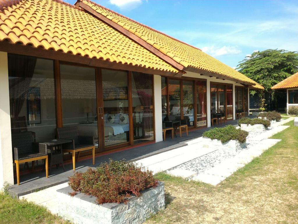 Jepara Marina Beach Bungalows Εξωτερικό φωτογραφία